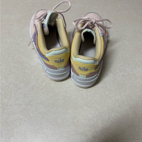 Nike Air Force 1 Light Pink Sneakers - Picture 5 of 15